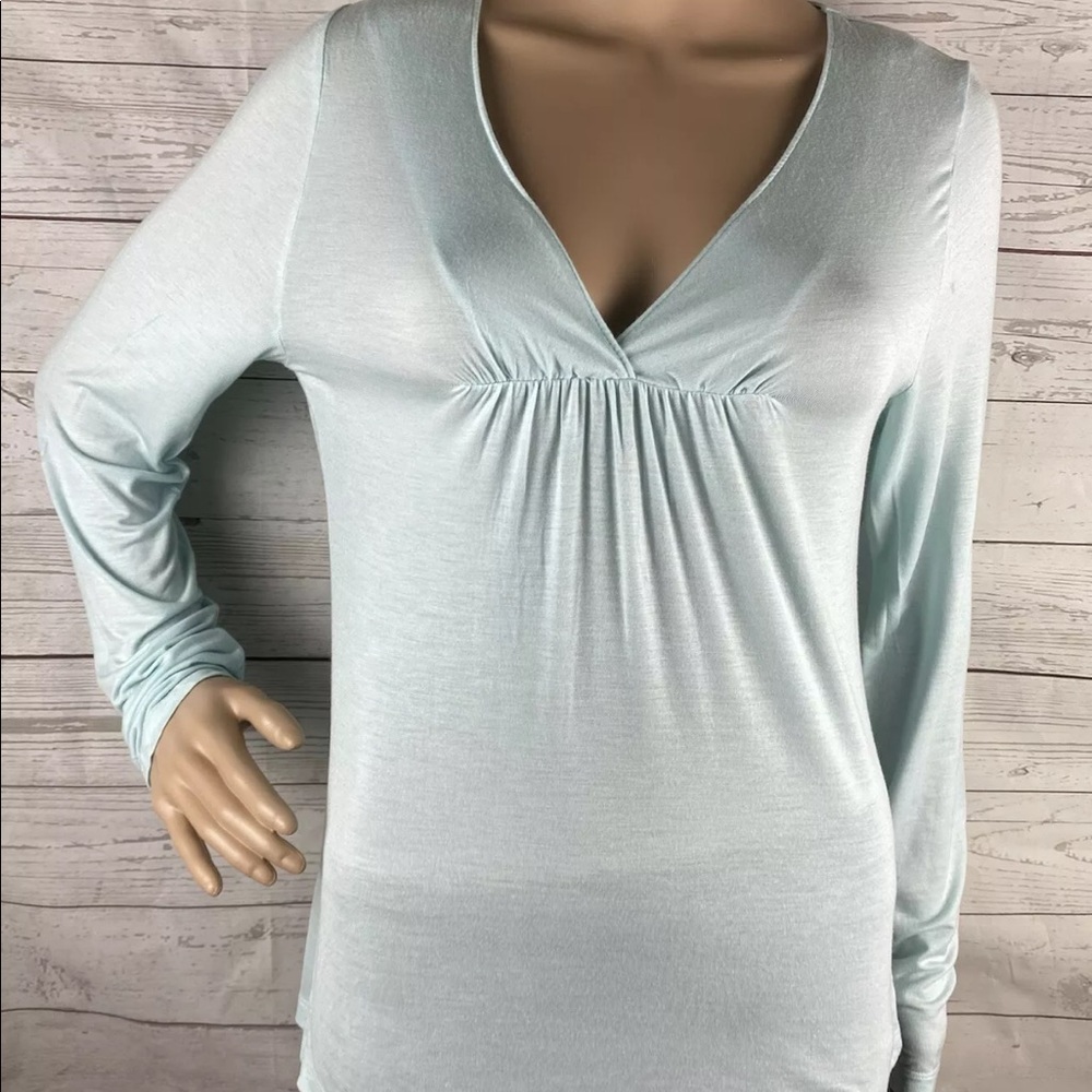 Columbia Soft V-Neck Shirt